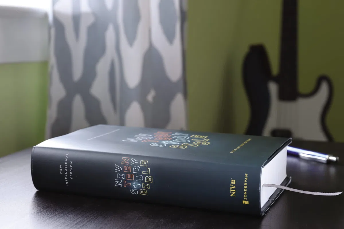 Holy Bible: New International Version, Teen Study Bible, Navy, Comfort Print